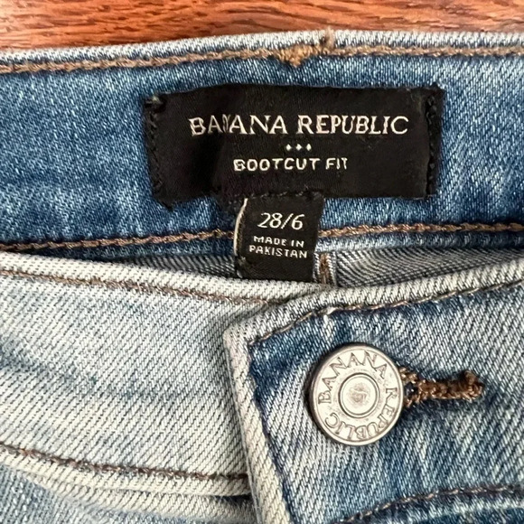 Banana Republic Classic Bootcut Jeans Women's Sz 28/6 Low Rise Light Wash Denim - Picture 4 of 8